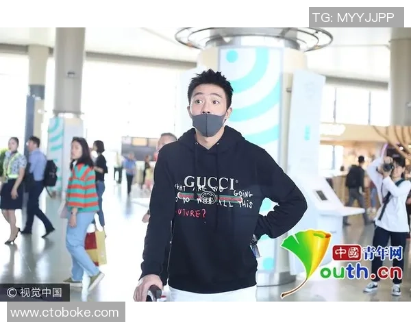 夏季时尚指南足球明星衬衣搭配技巧与潮流解析