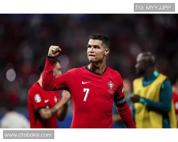 卡扎吉足球明星的崛起与传奇人生揭秘，探索他如何改变足球世界的故事